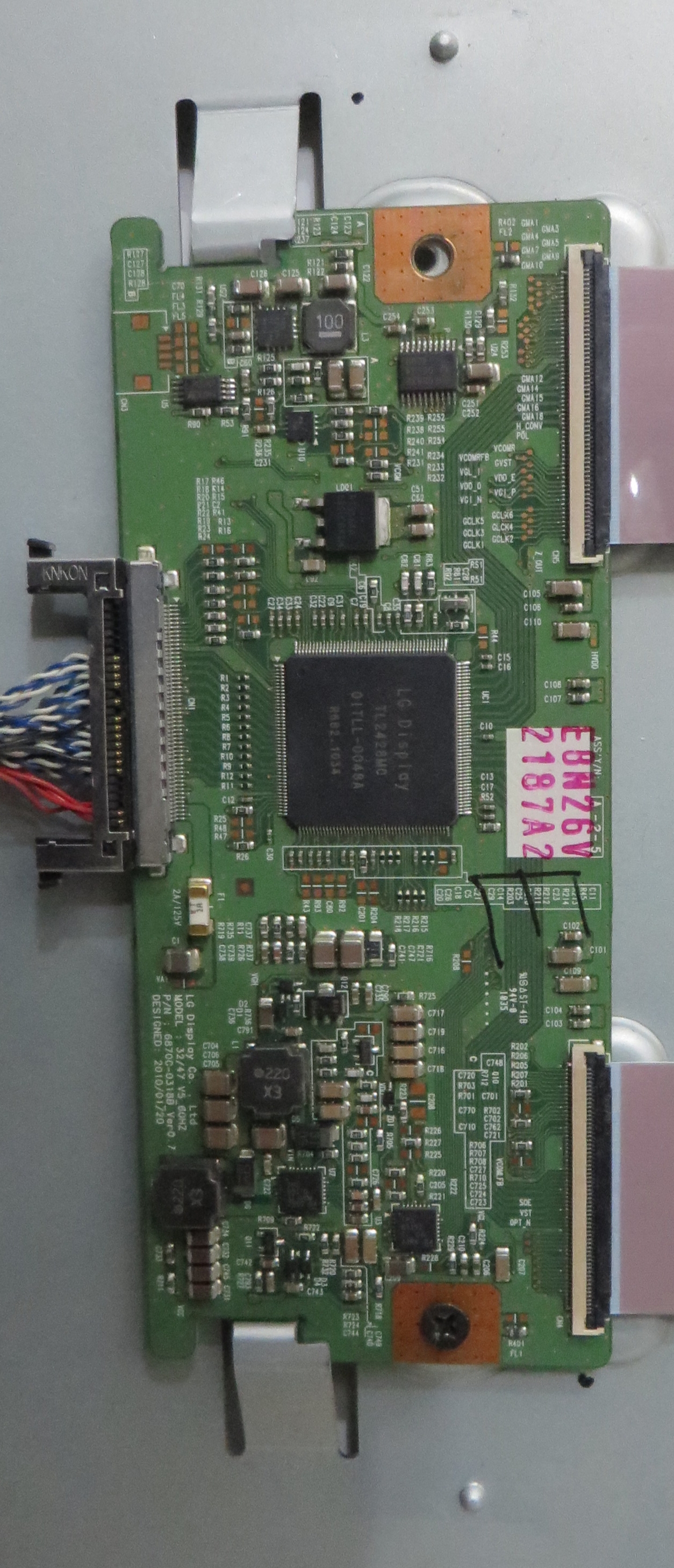 برد تیکان ال سی دی صنام ( SL47420)